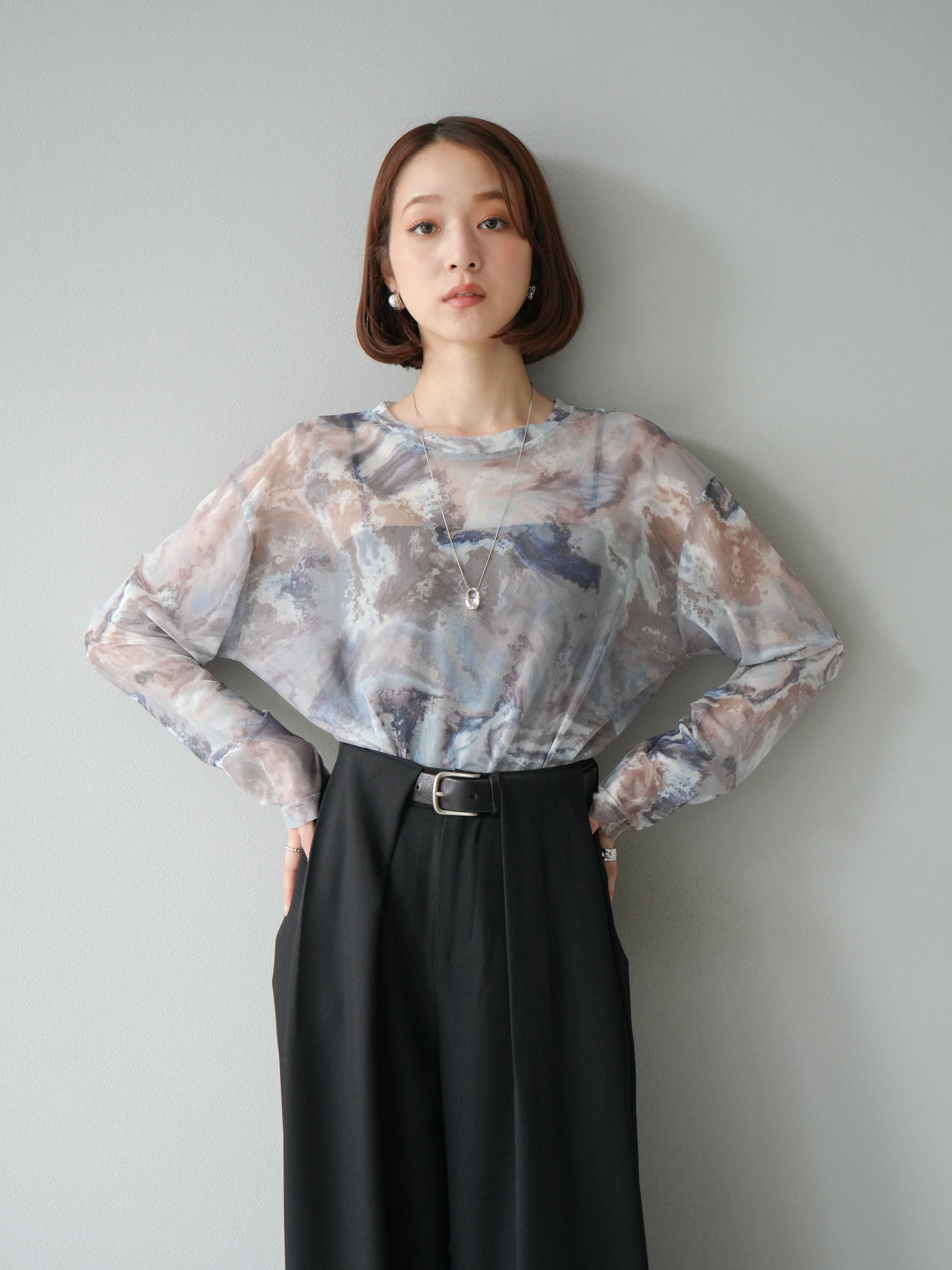 本日限定値下げ☆rurumu 総柄シアートップス 予約]ニュアンス柄シアートップス/ブルー – Lumier