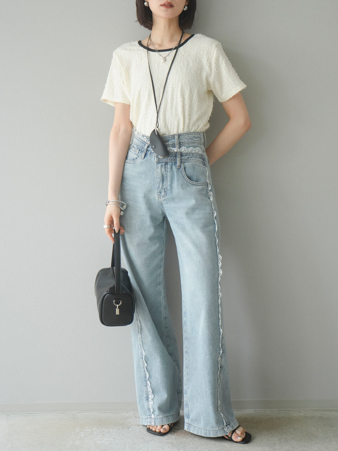 【預訂】顏色協調的滾邊蓬鬆剪裁上衣/象牙白