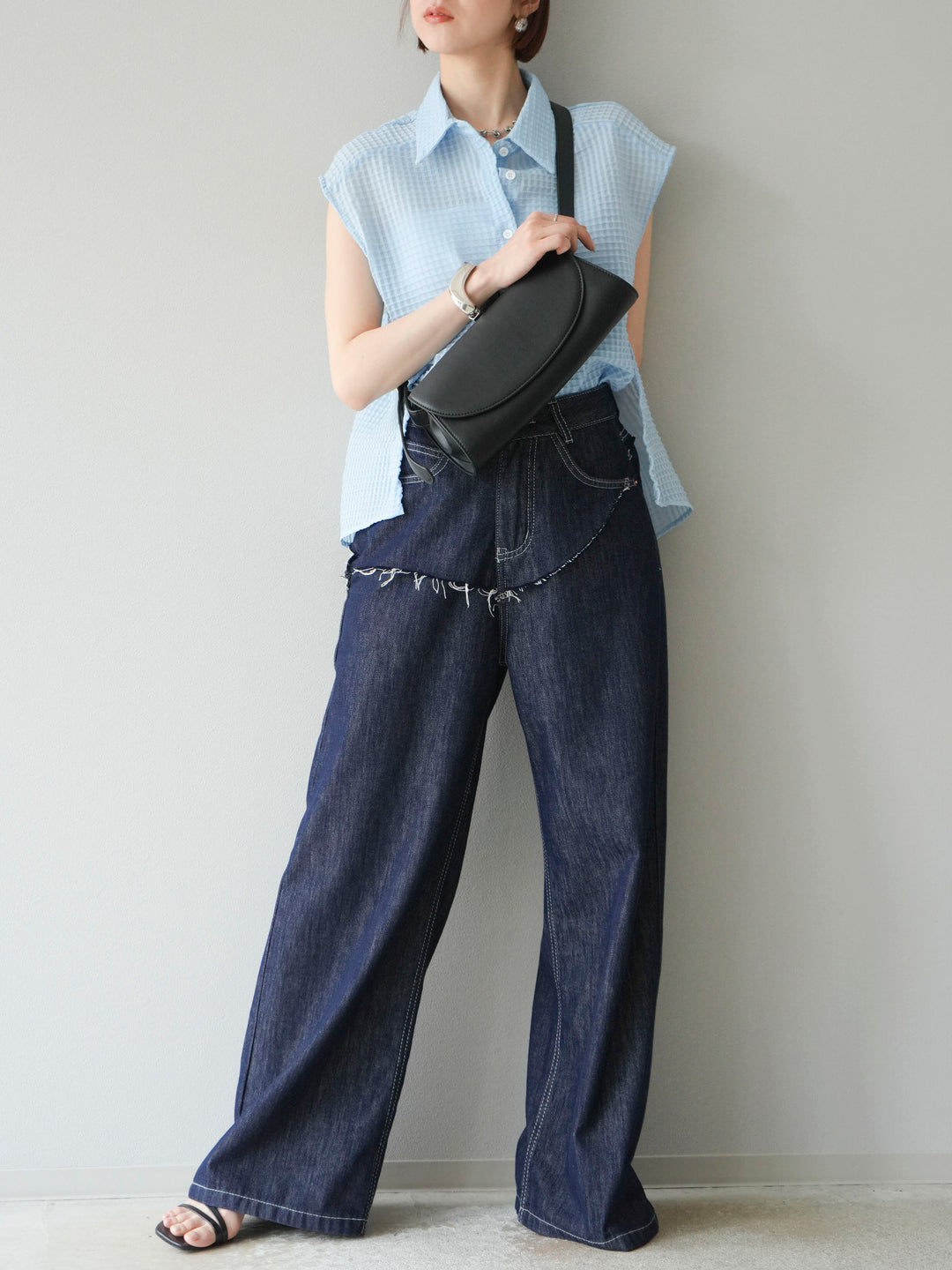 [SET] 透視格紋無袖襯衫 + 臀部設計牛仔褲（2 套）