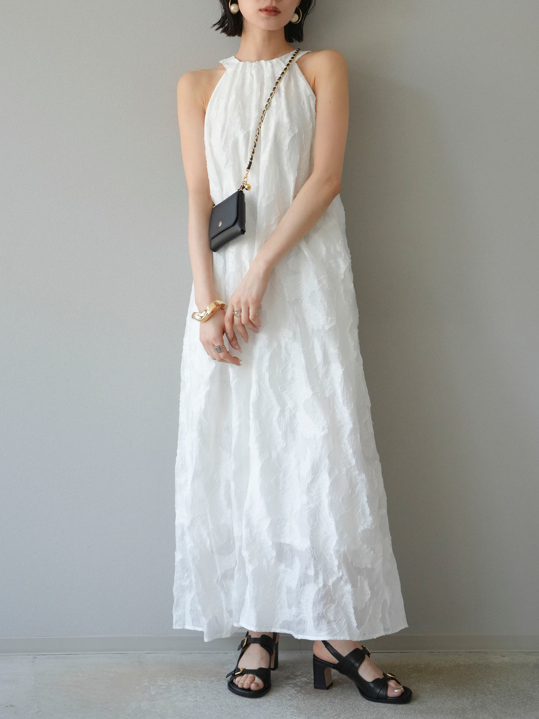 【預購】提花掛脖洋裝/白色