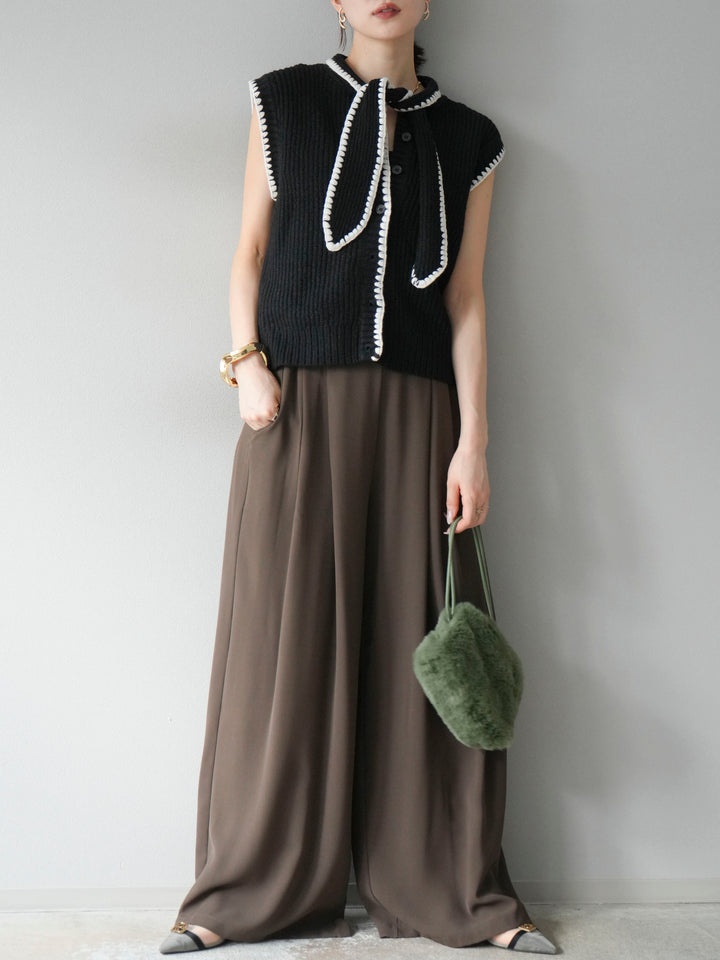 [予約]ステッチデザインボウタイニットベスト/ブラック