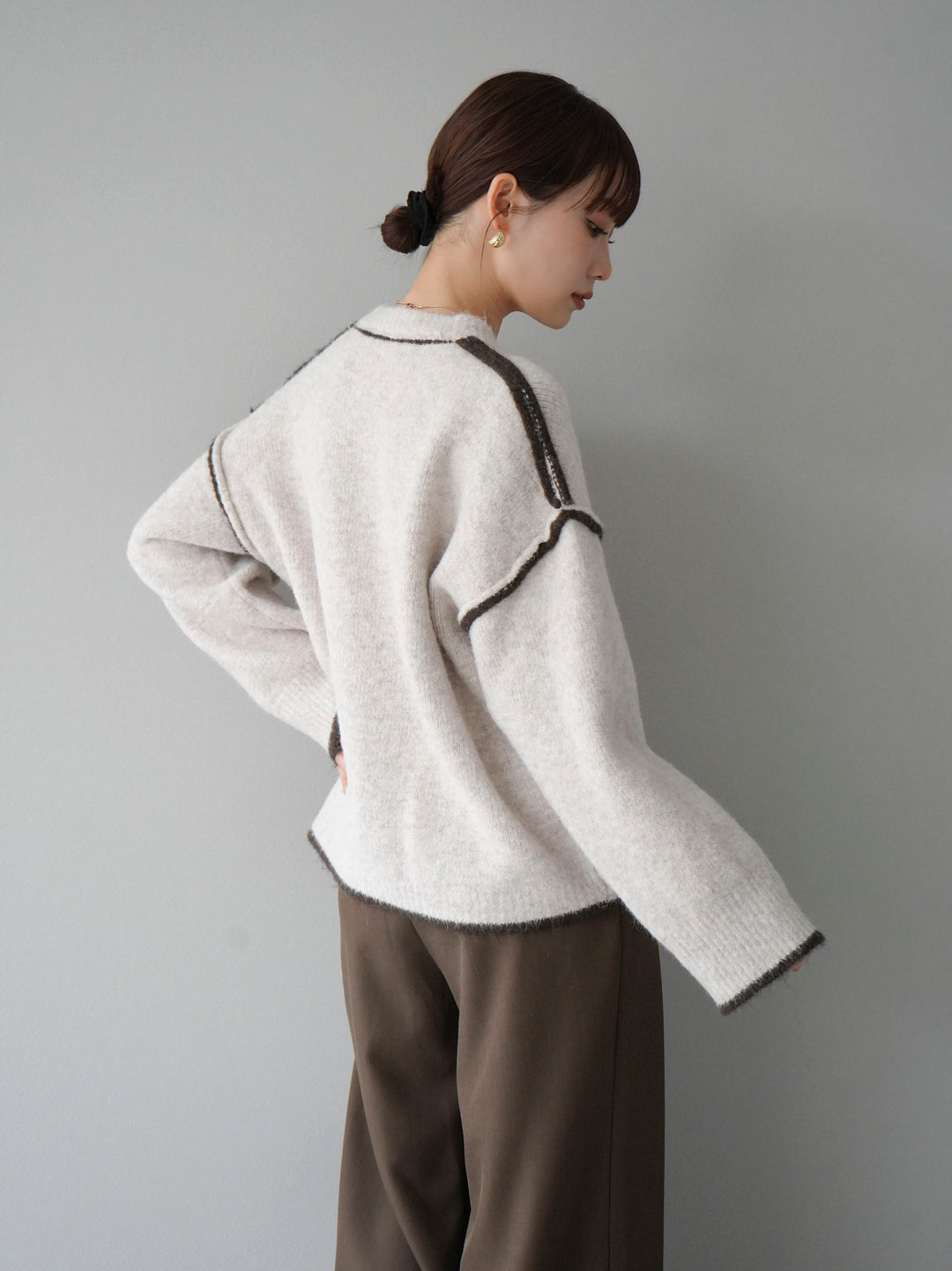 [預訂] 色彩協調針織套頭衫/象牙色