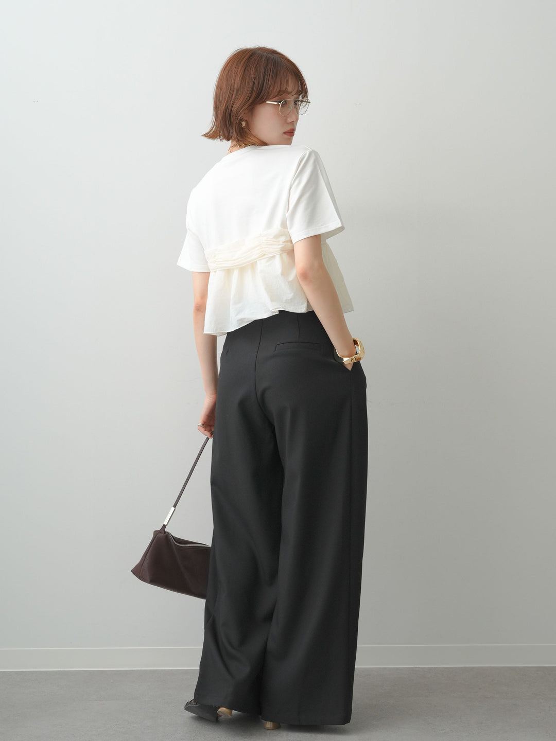 [SET]ナイロンドッキングツイストTEE +アシンメトリーベルトタックワイドパンツ(2set)