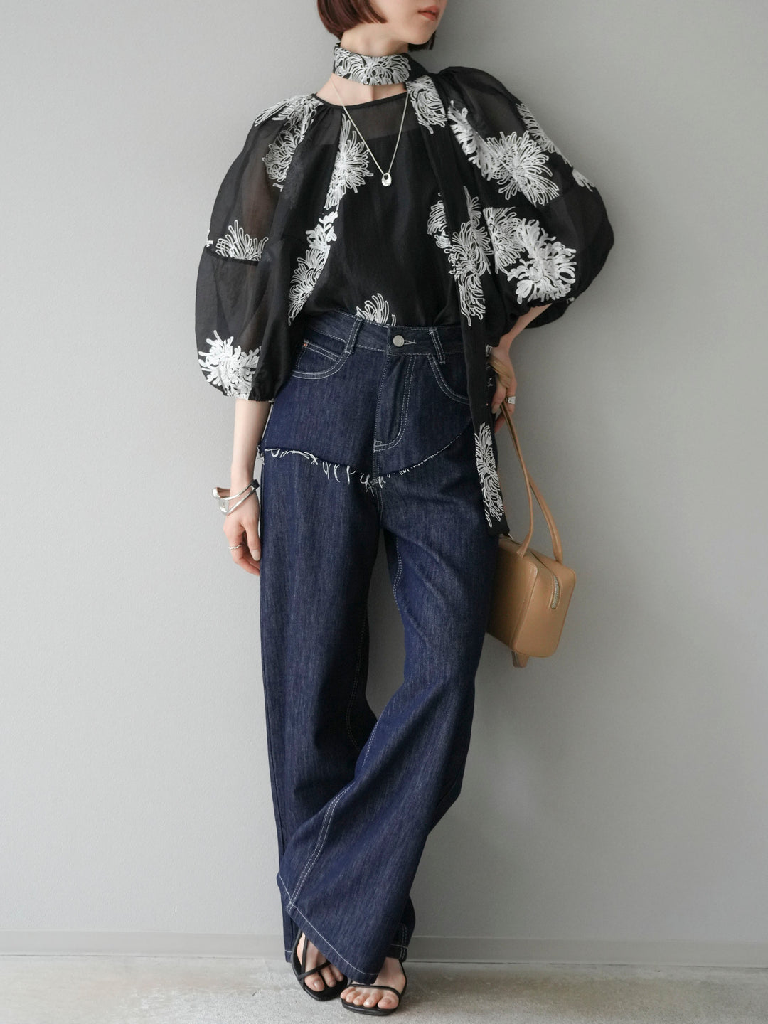 [SET]刺繍シアーバルーンスリーブブラウス+ヒップデザインデニムパンツ(2set)