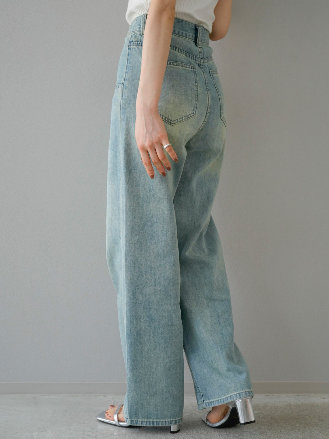 【預訂】設計口袋寬牛仔褲/淺藍色