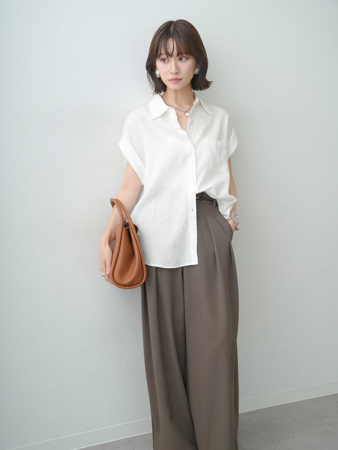 [SET]バックレースフレンチシャツ+クレープデシンタックワイドパンツ(2set)