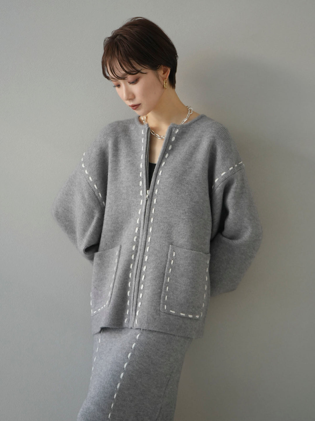 [Pre-order] Stitch embroidery zip knit cardigan/gray