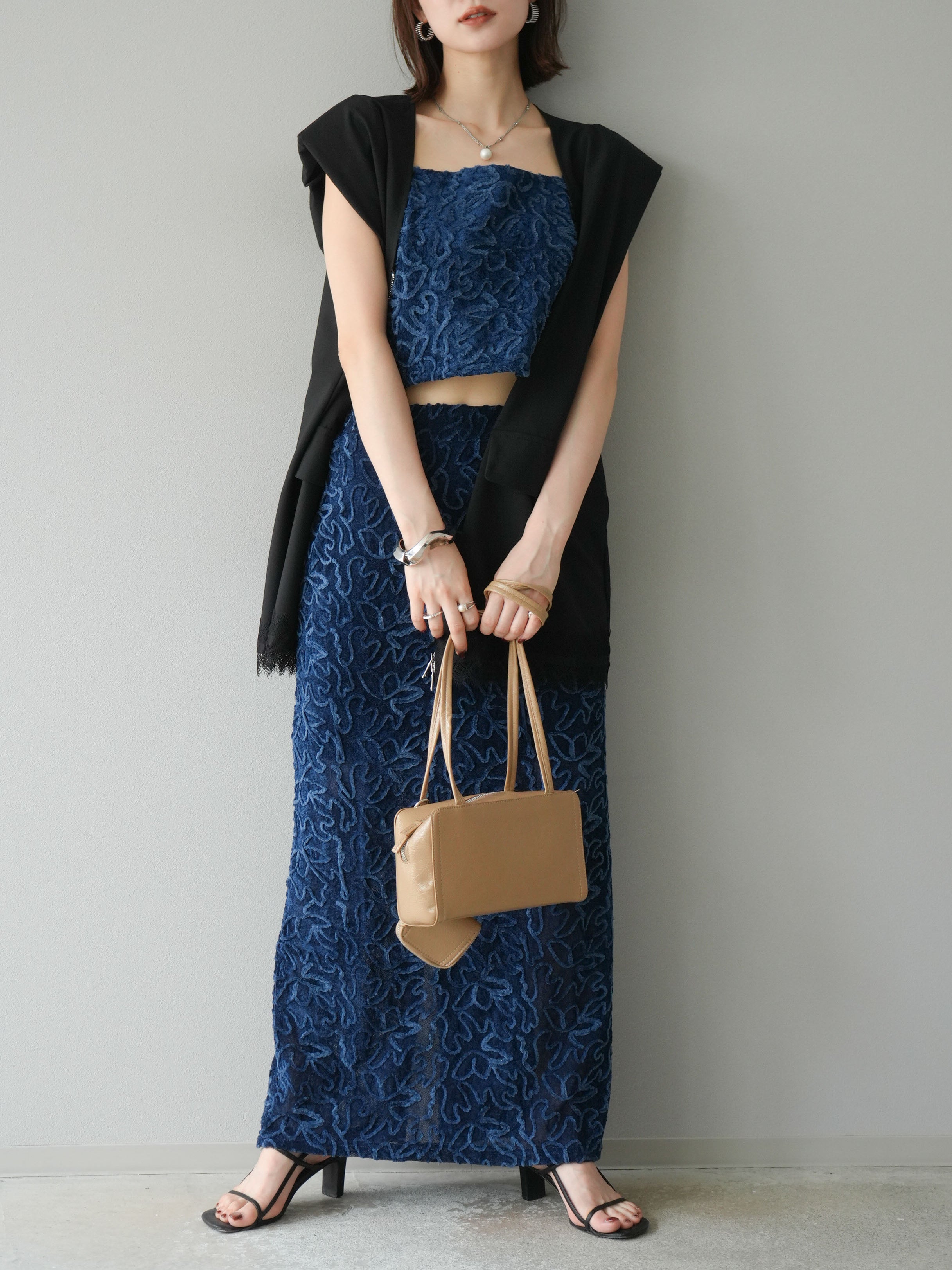 予約]パイピングフラワーシアーベロアスカート/ネイビー – Lumier