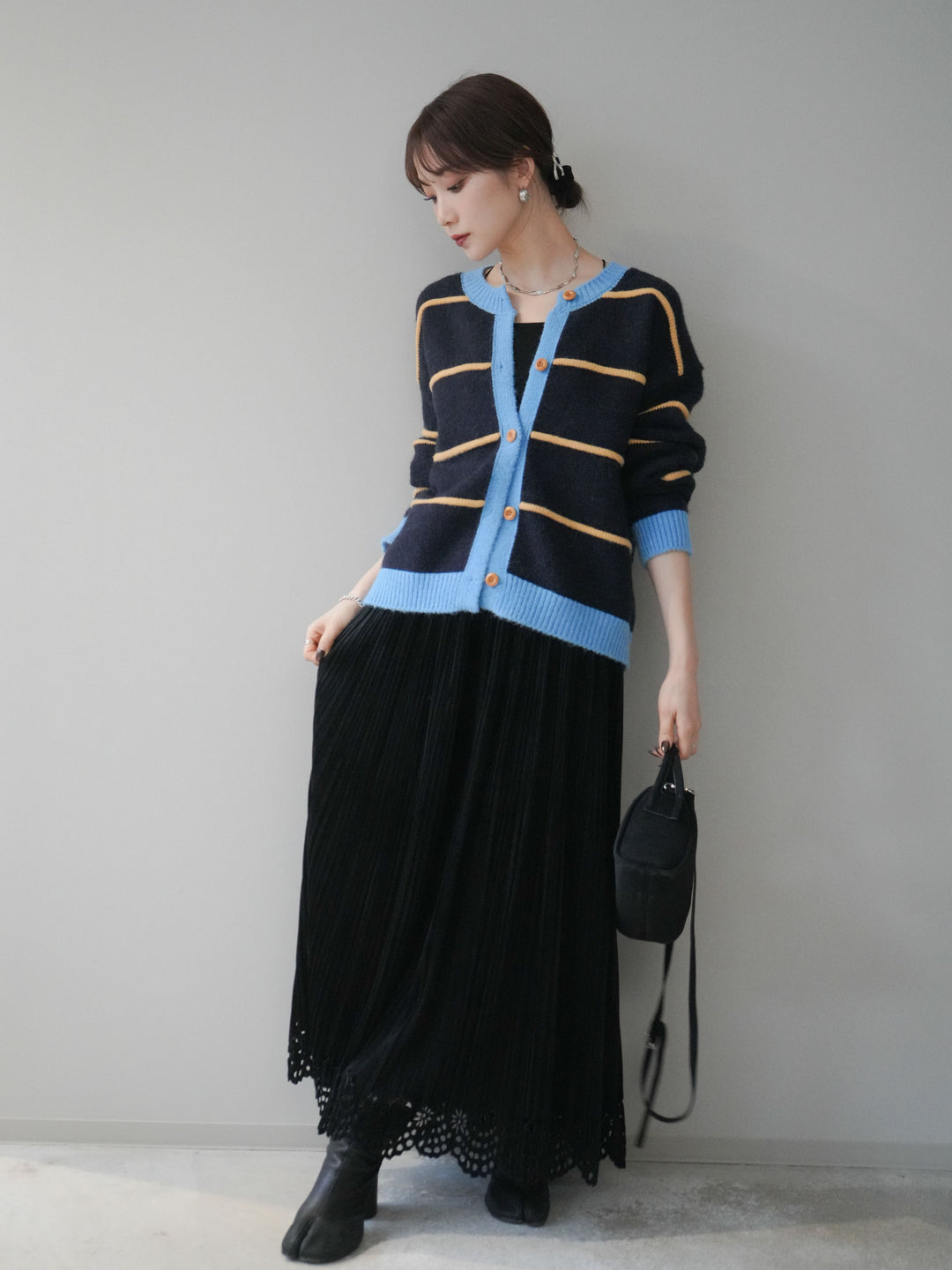 [予約]パンチングデザインスエードプリーツスカート/black