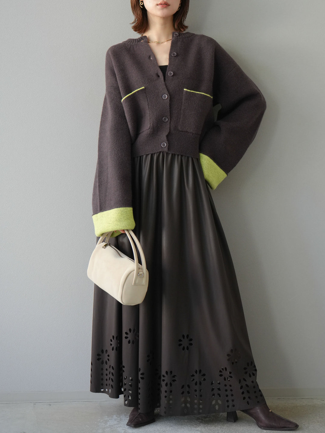 [予約]フラワーパンチングレザースカート/ブラウン