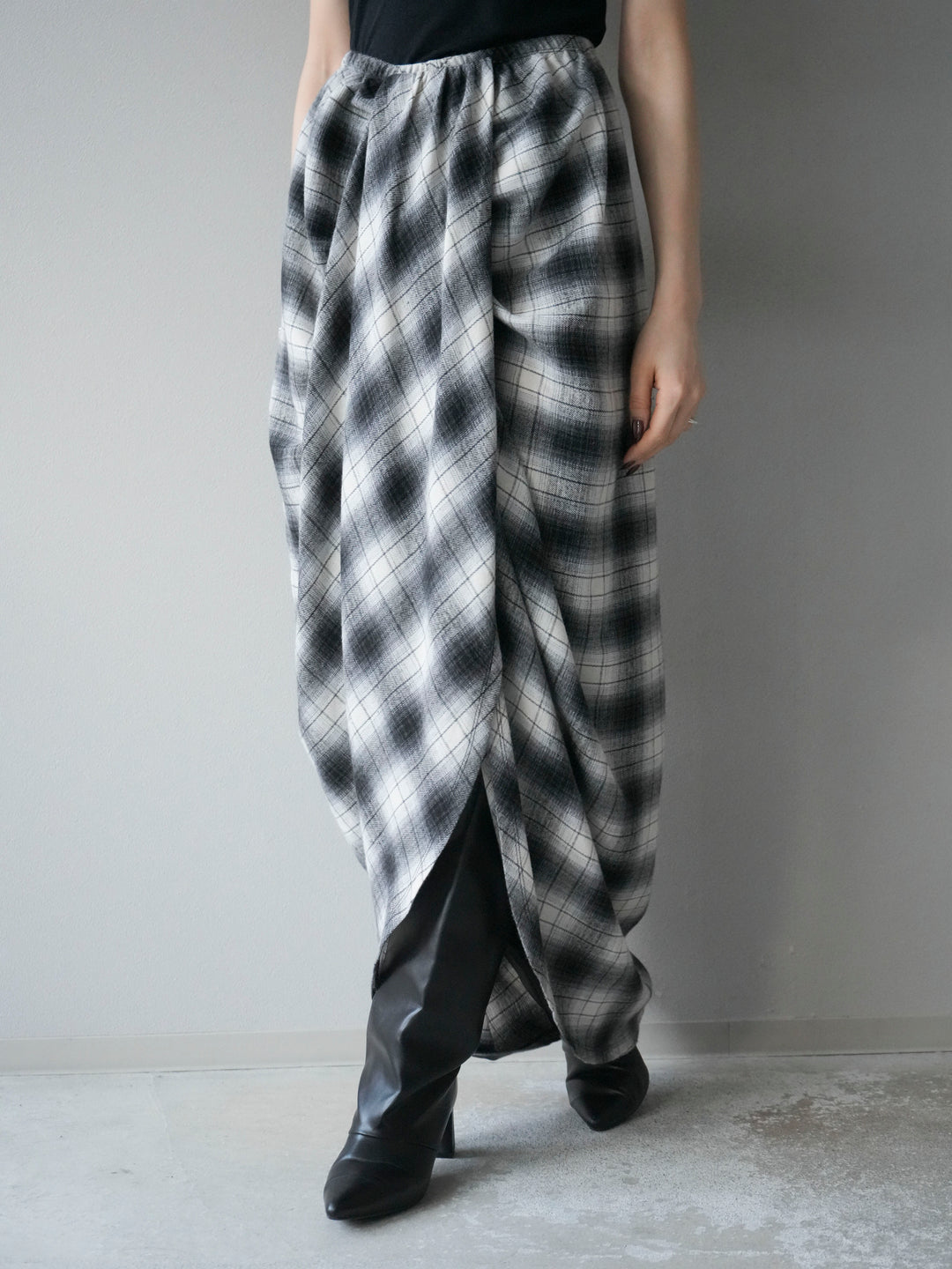 [予約]タックデザインチェックスカート/ホワイト×ブラック