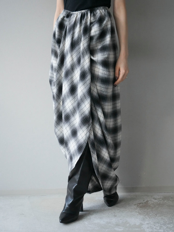 [予約]タックデザインチェックスカート/ホワイト×ブラック