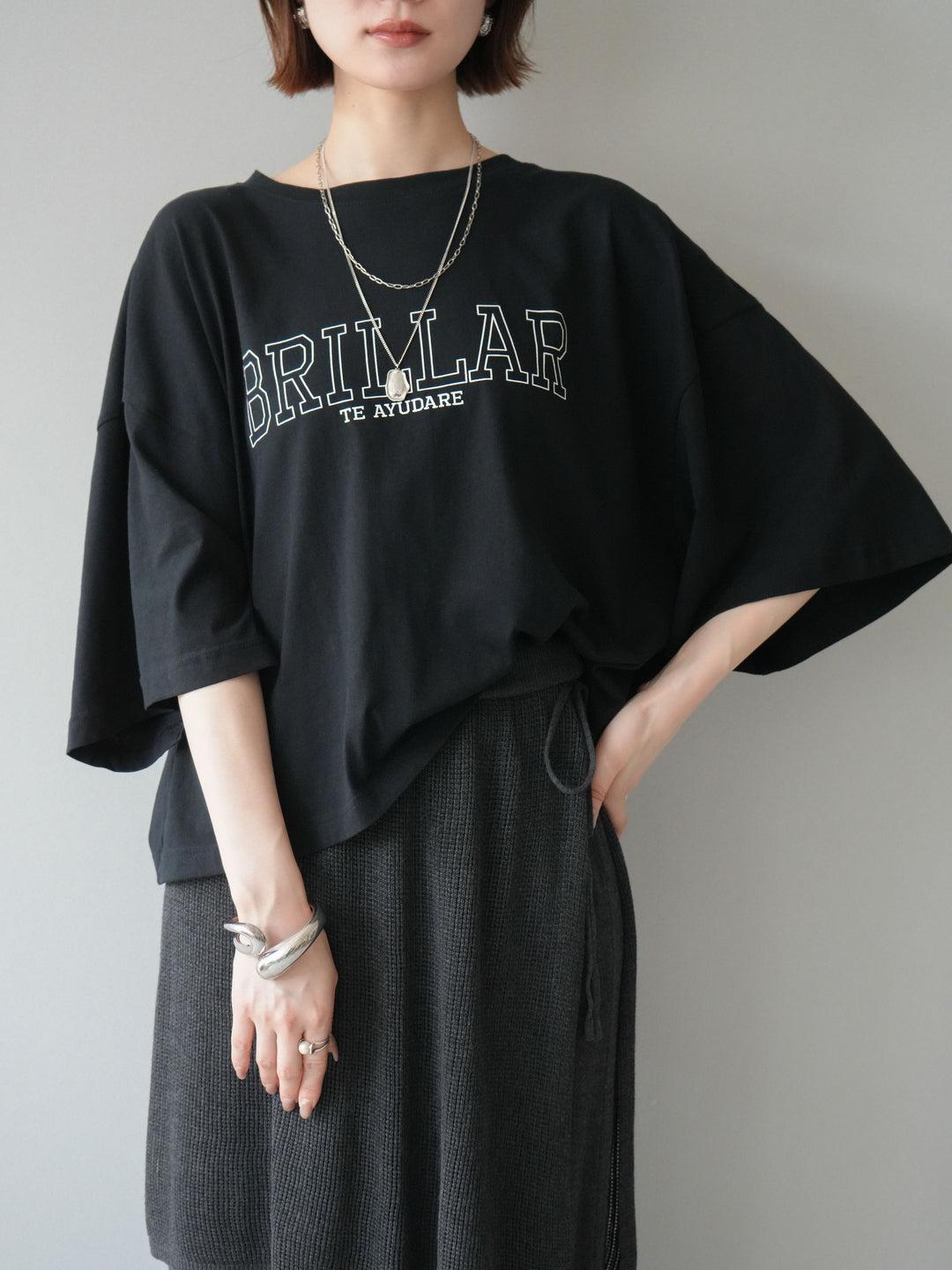 [SET]ボックスシルエットロゴTEE+選べるアクセセット(2set)