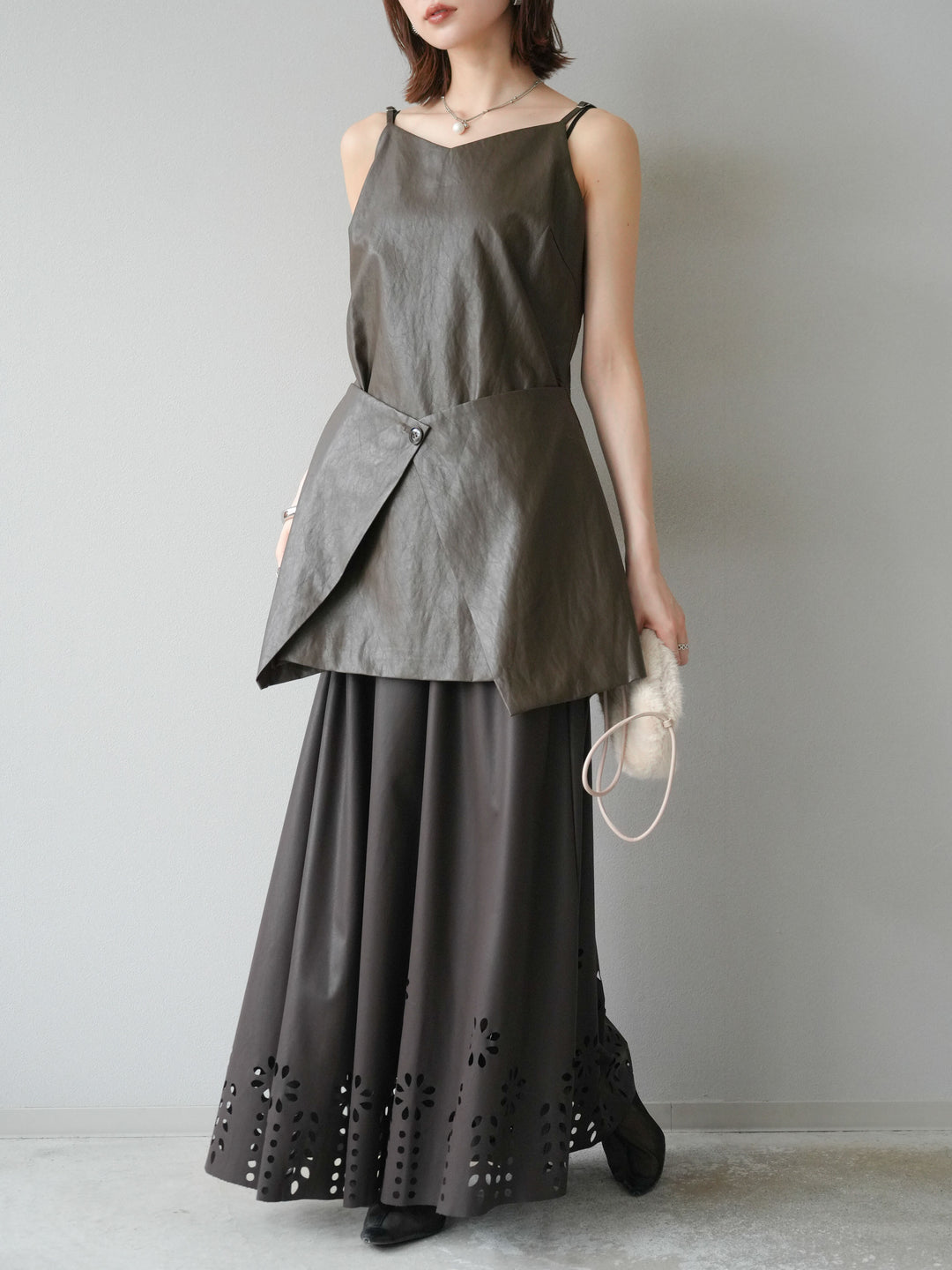 [予約]フラワーパンチングレザースカート/ブラウン