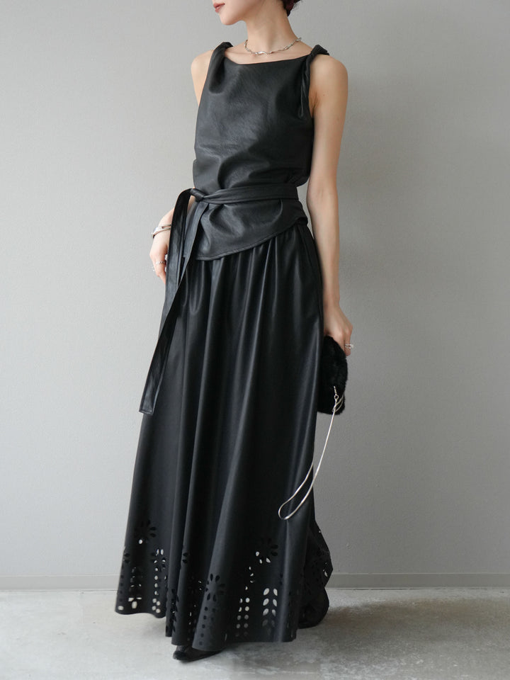 [予約]フラワーパンチングレザースカート/ブラック