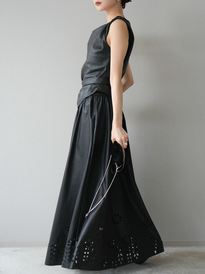 [予約]フラワーパンチングレザースカート/ブラック