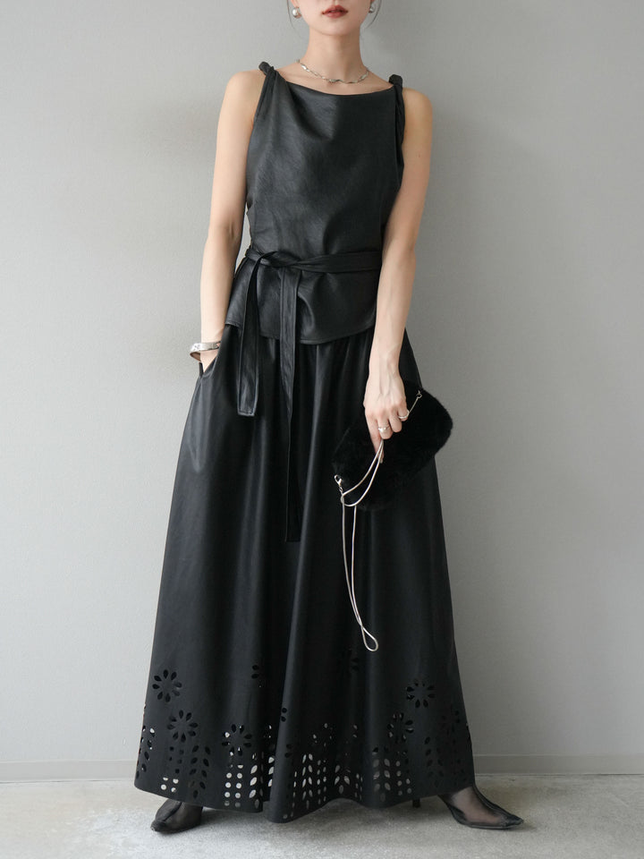 [予約]フラワーパンチングレザースカート/ブラック