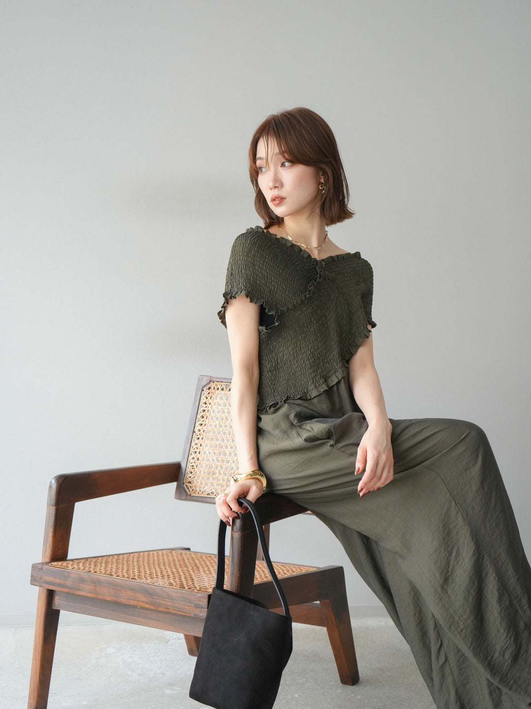 [予約]シャーリングクロスサロペット/カーキ