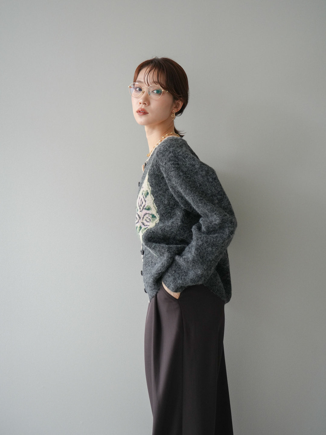 [予約]アンティークフラワージャガードニットカーディガン/charcoal