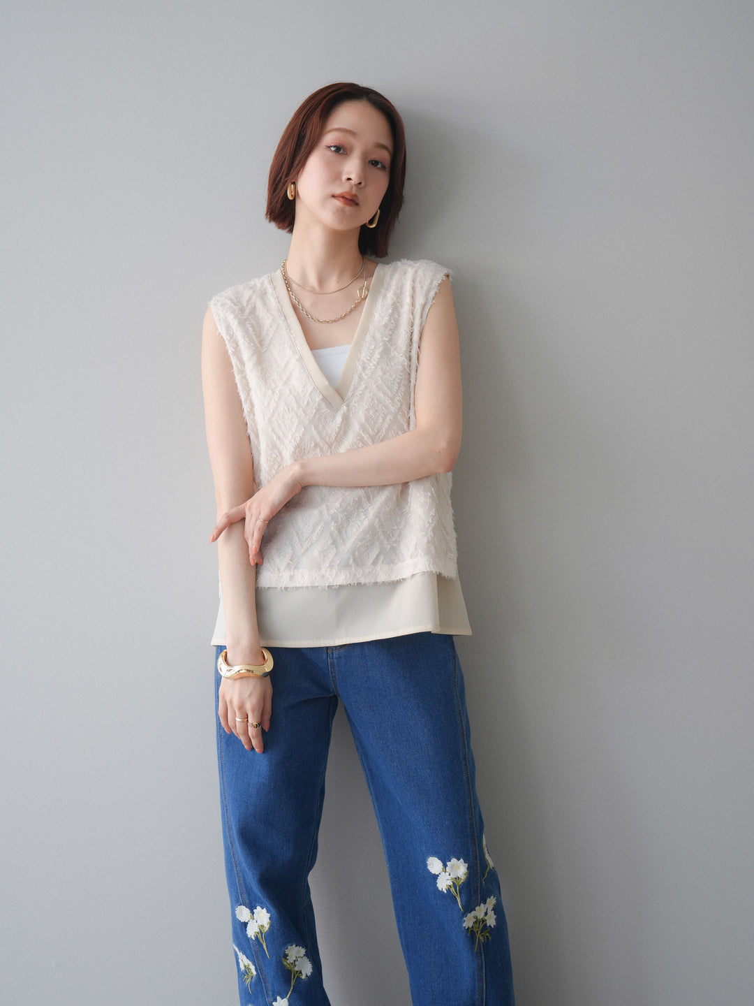 [SET]フリンジレイヤードVネックノースリーブ+フラワー刺繍ストレートデニム(2set)