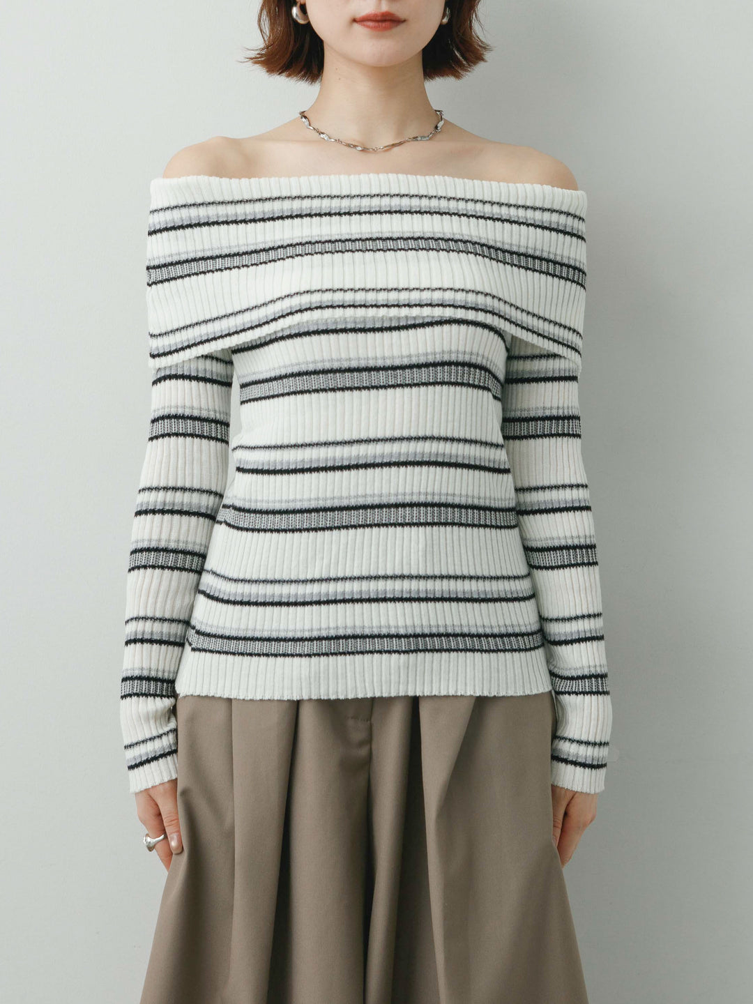 [予約]マルチボーダーオフショルニットトップス/white