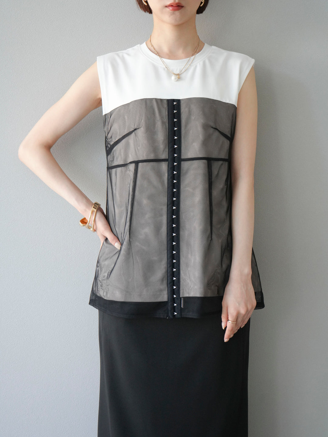 [預訂] 薄紗對接鉤設計剪裁套頭衫/脫下