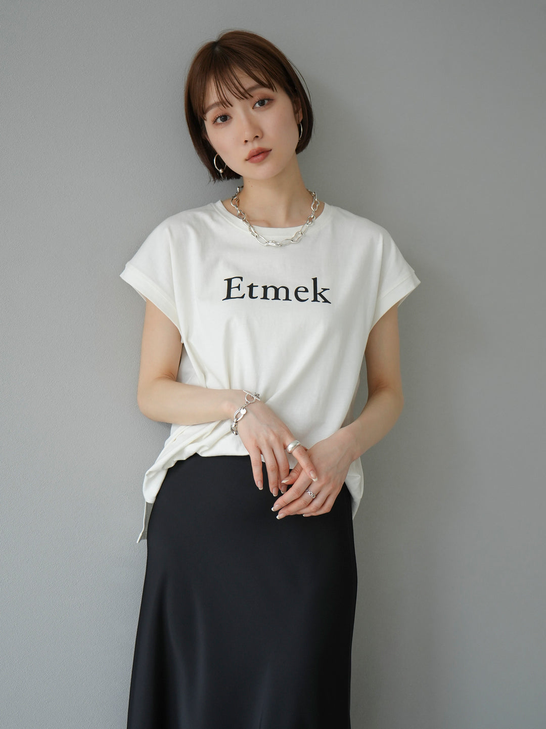 [SET]'Etmek'プリントフレンチスリーブTシャツ+選べるネックレスセット(2set)