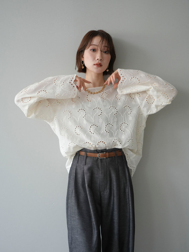 [予約]カットワークレースバックオープンブラウス/ivory