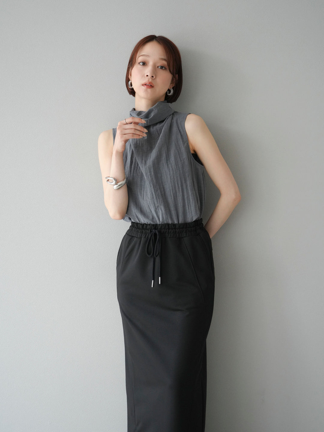 [SET] 後繫帶無袖上衣 + 可選飾品套裝（2 套）