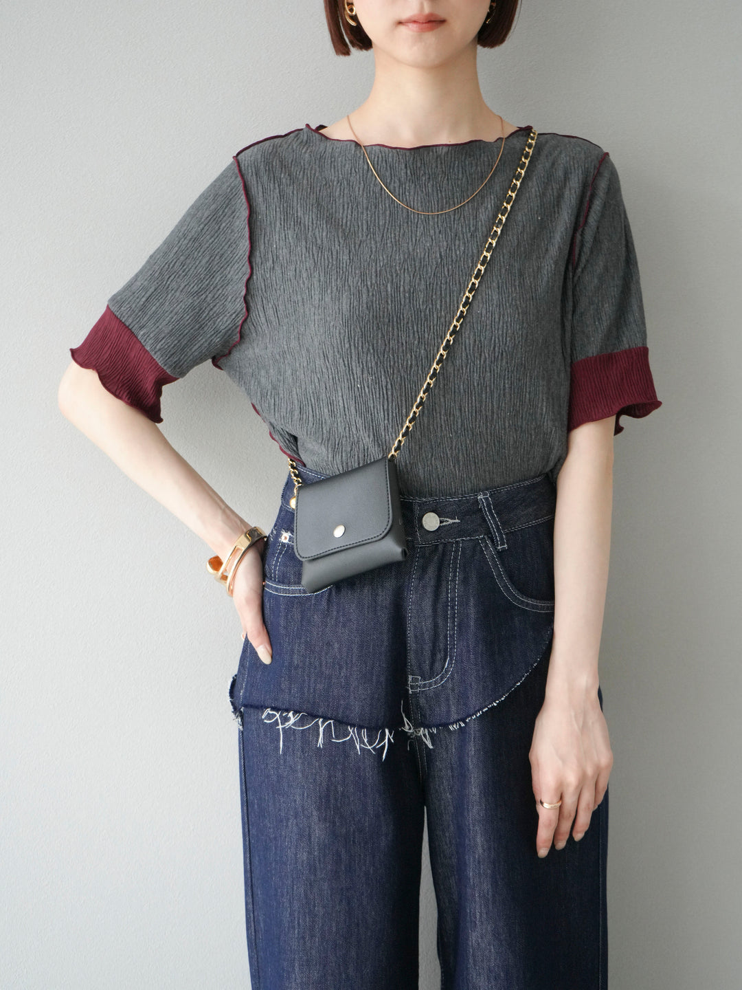 [SET] 百褶同色船領套頭衫 + 臀部設計牛仔褲（2 件組）