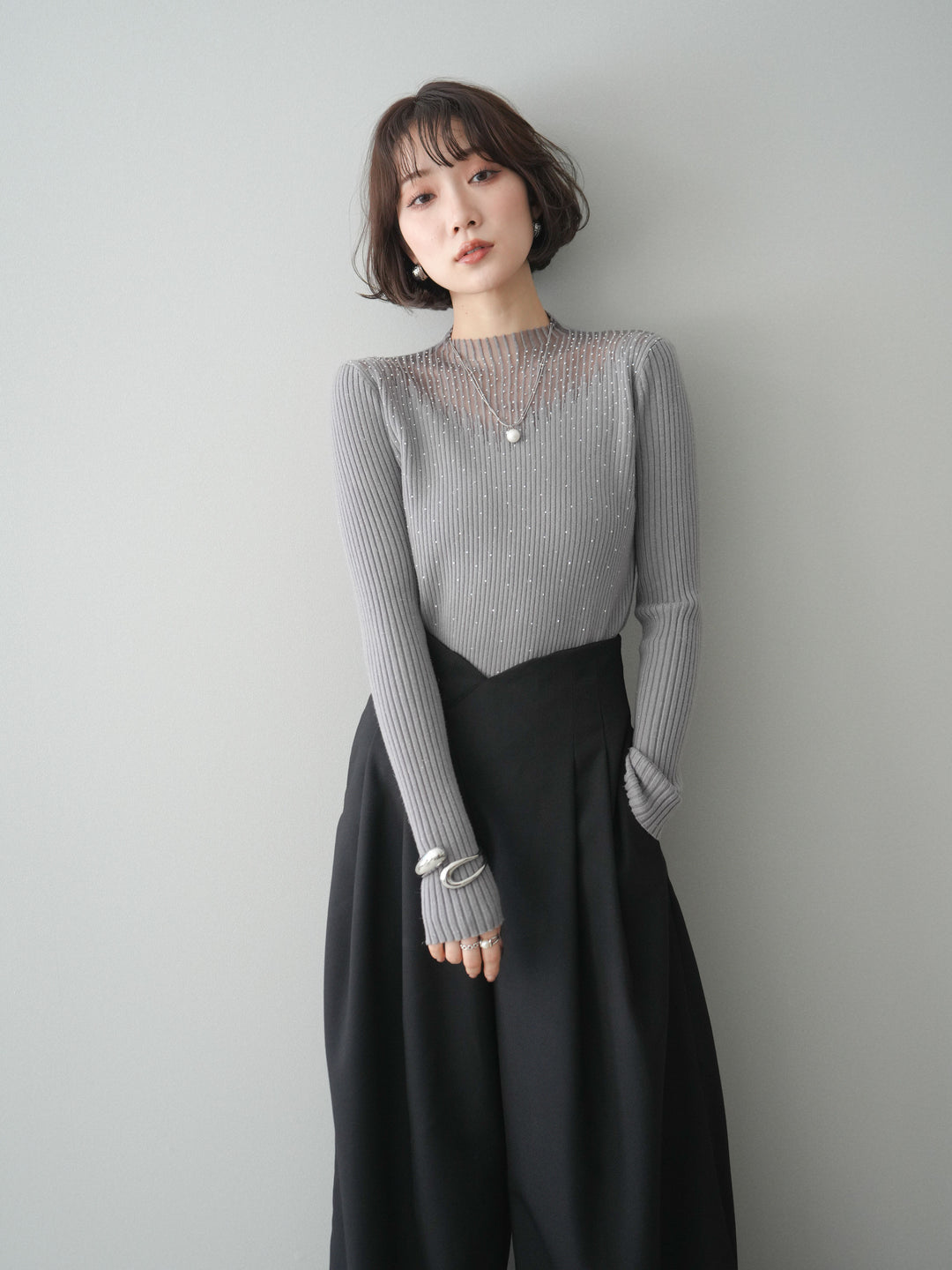 [予約]シアー切替スパンコールリブニットトップス/gray