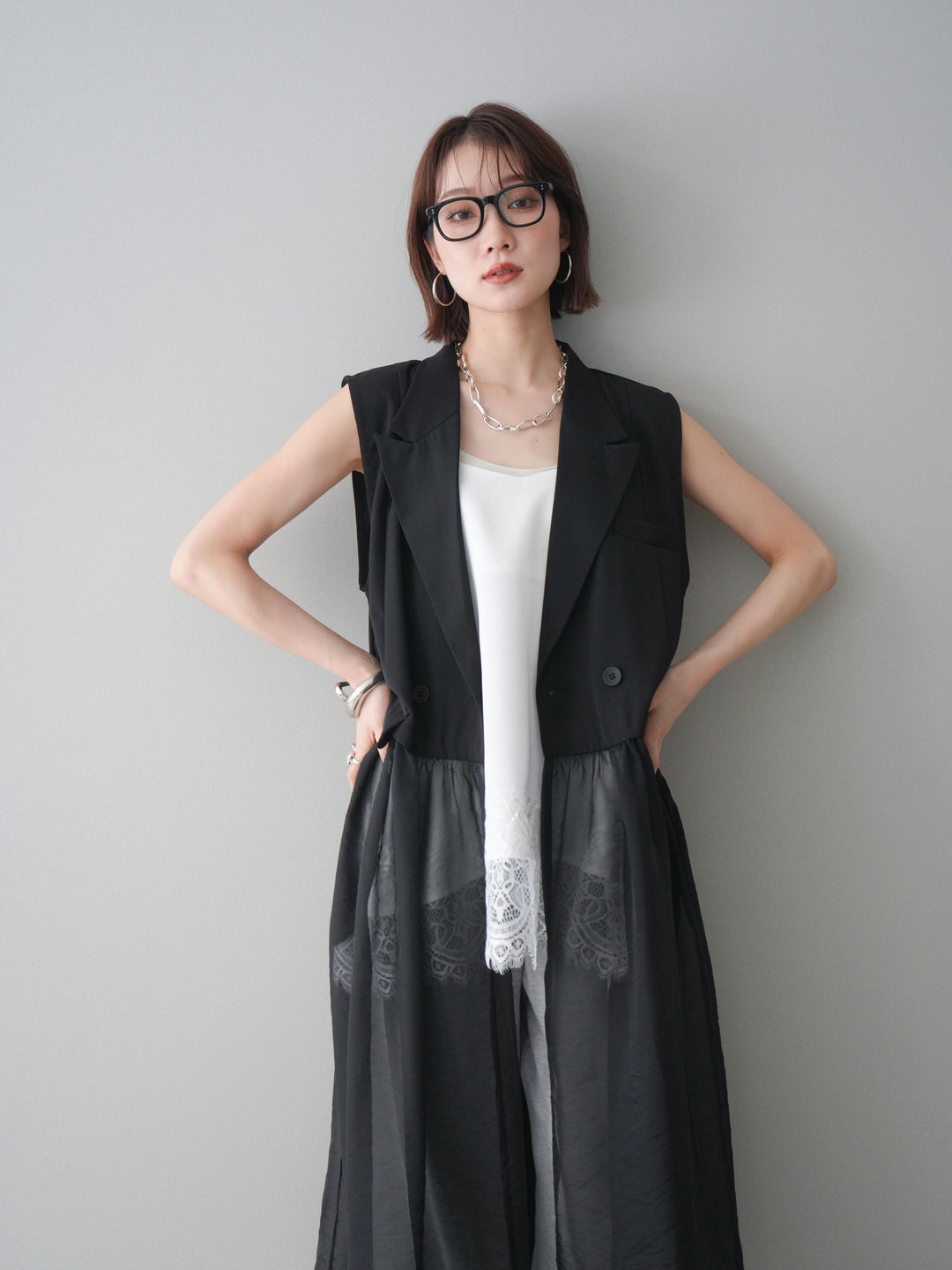 [SET]シアーレイヤードテーラードロングジレ+レーストリムキャミソール+2WAYデザインスウェットパンツ(3set)