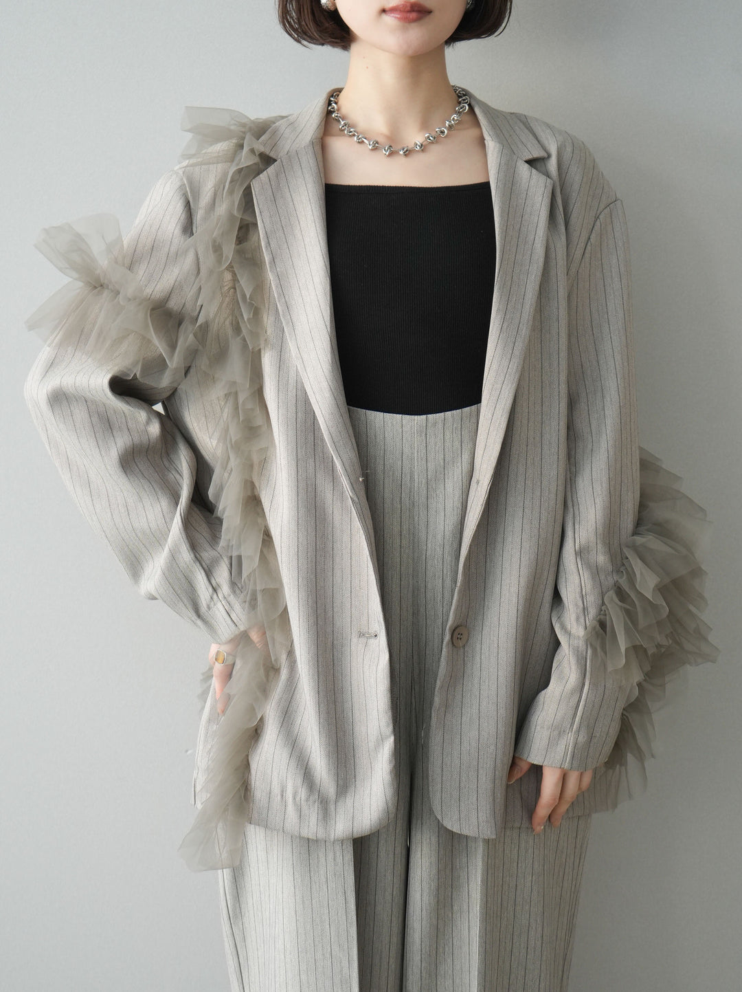 [SET]アシンメトリーチュールストライプジャケット+ヘリンボーンストライプサロペット(2set)