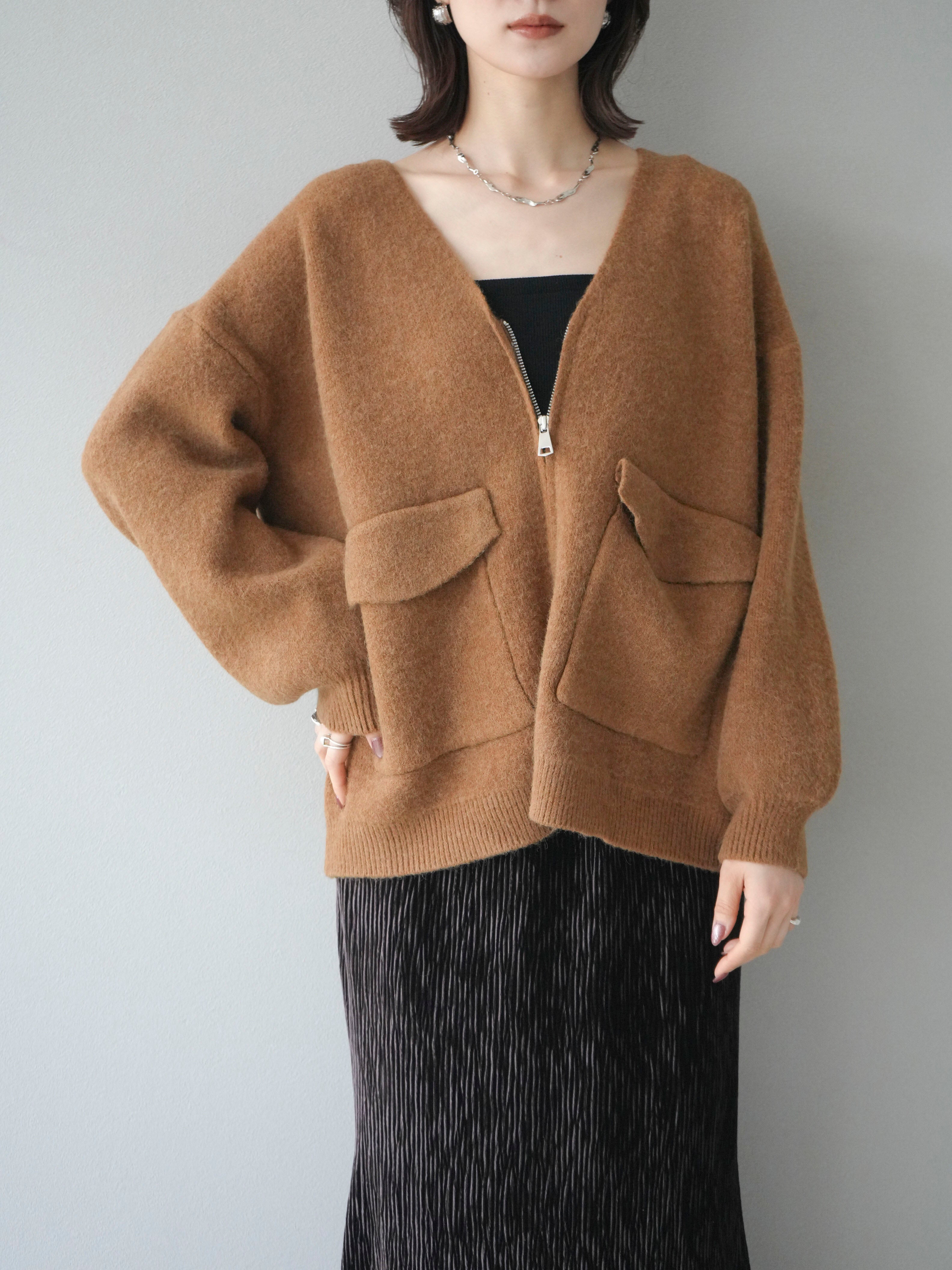 早い者勝ち！HERMÈS ベージュ ケーブルニットカーディガン 早い者勝ち！HERMÈS ベージュ ケーブルニットカーディガン