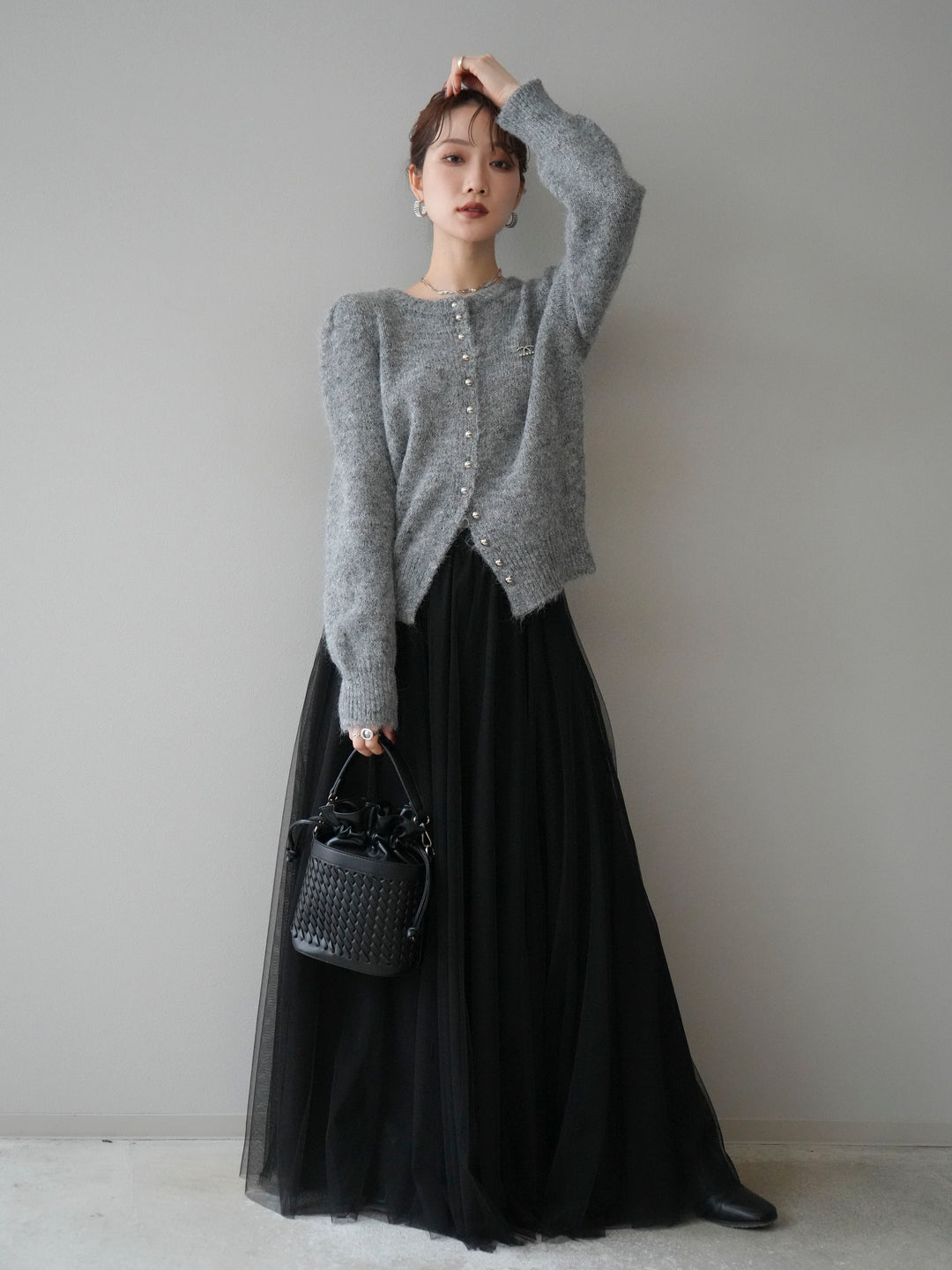 [SET]ブローチ付silverボタンミックスニットカーディガン+チュールボリュームスカート(2set)