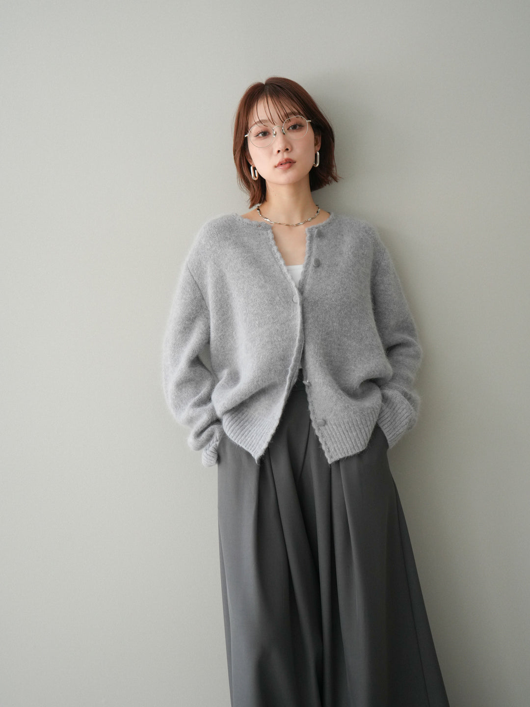 [SET]くるみボタンニットカーディガン+テープベルトタックバギーパンツ(2set)