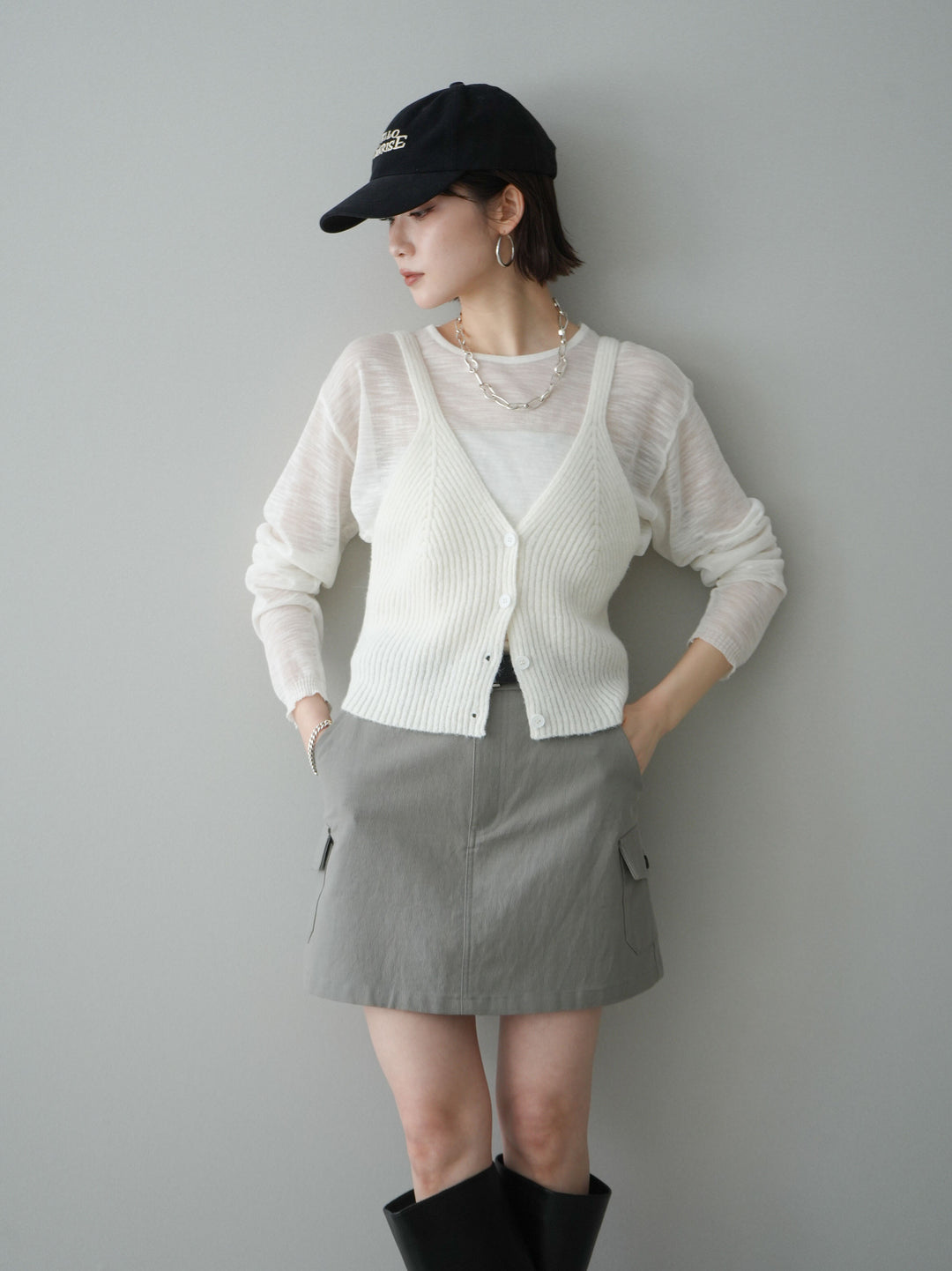 [予約]ビスチェアンサンブルシアーニット/white