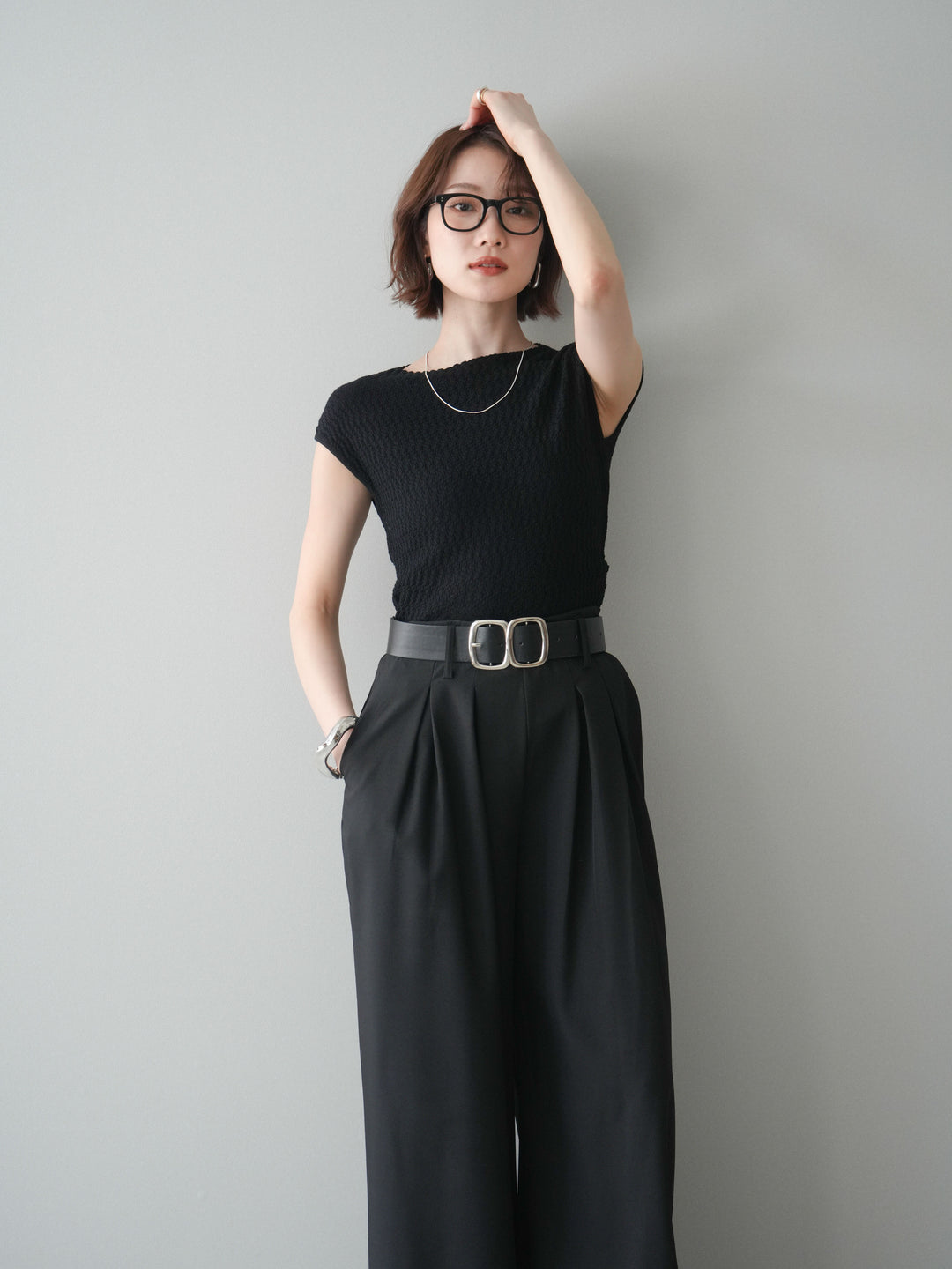 [予約]サイドシャーリングボトルネックノースリーブニットプルオーバー/black