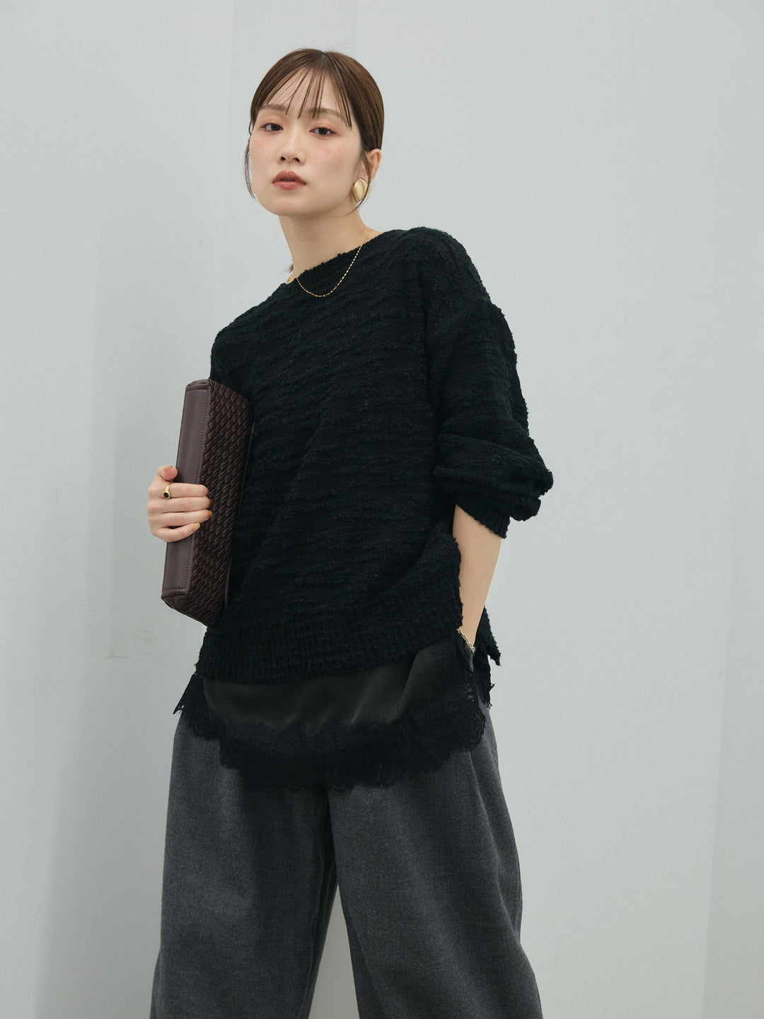 【Allure】[SET]バックリボンニュアンスブークレニットプルオーバー+ループデザインツイルワイドパンツ+サテンレースキャミソール(3set)