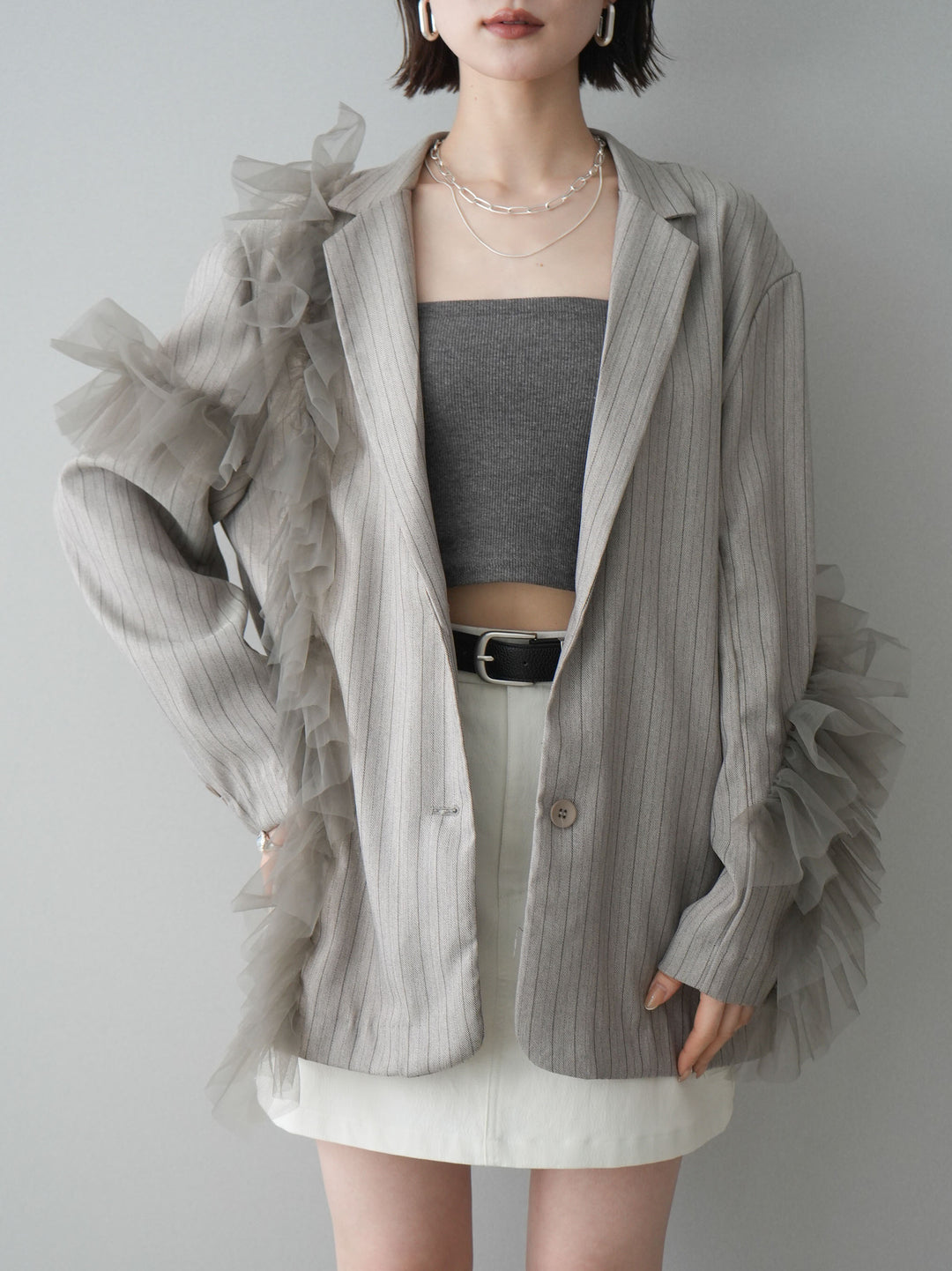 [予約]アシンメトリーチュールストライプジャケット/greige