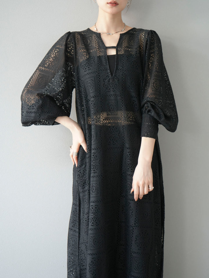 【套裝】塊蕾絲捲袖洋裝+塊蕾絲寬褲（2套）