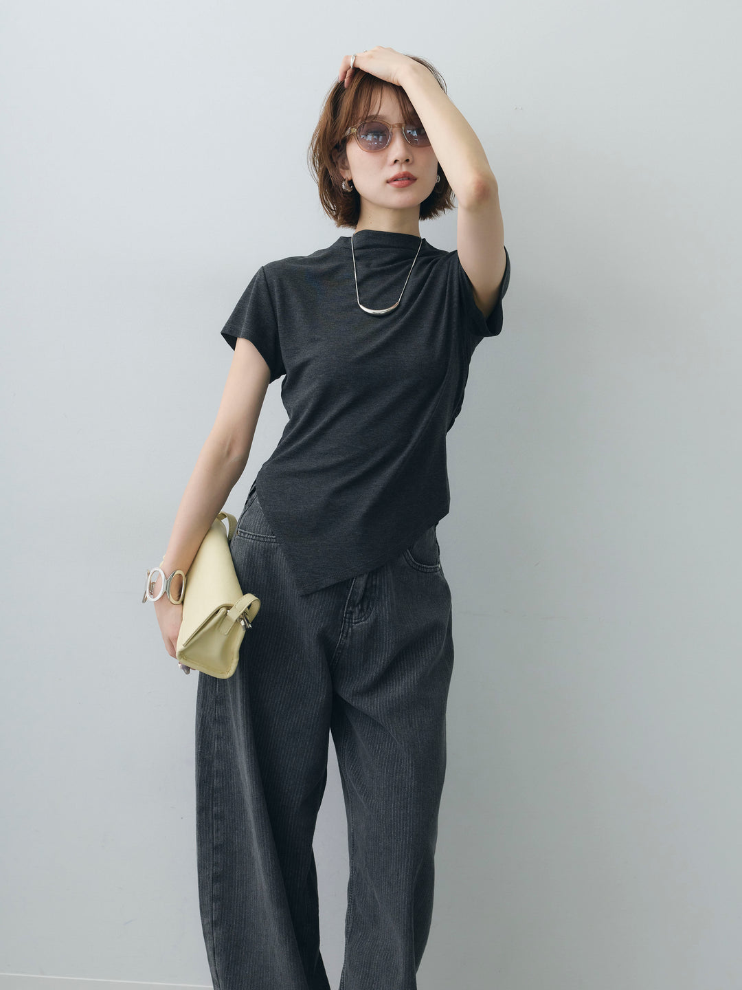 [予約]ヘムアシメバックボタンデザインフレンチトップ/charcoal