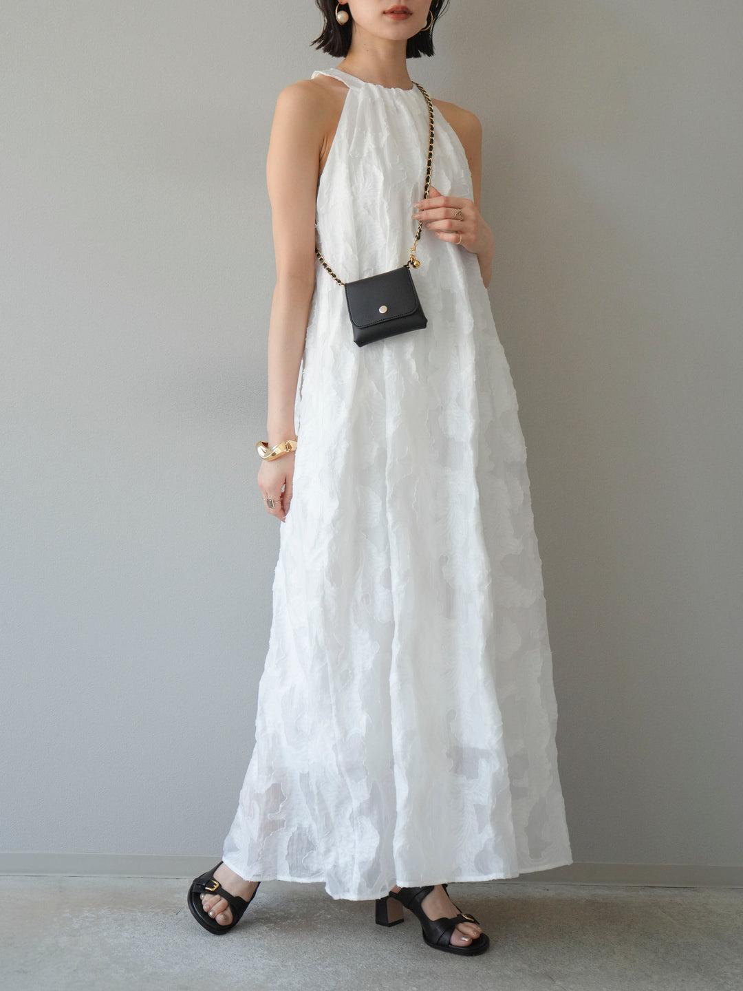 【預購】提花掛脖洋裝/白色