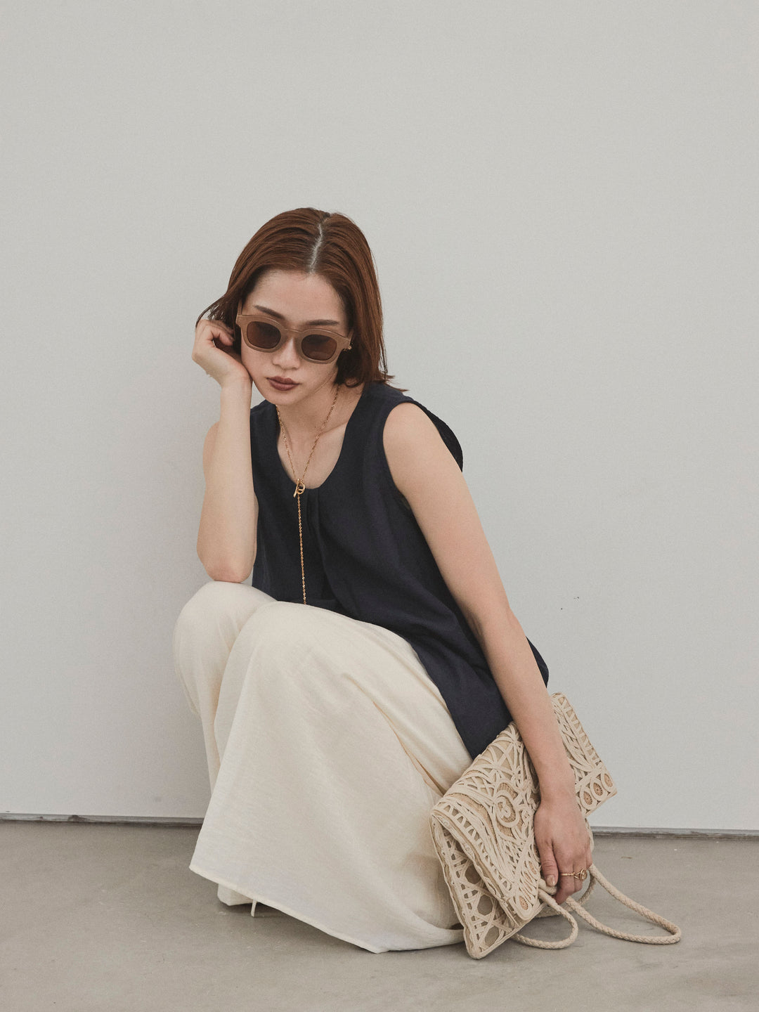 [SET]シアータックアシンメトリーブラウス+ワッシャーサテンレイヤードスカートパンツ(2set)