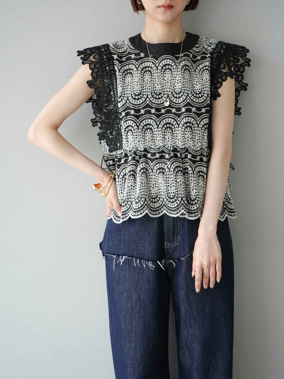 [予約]スカラップ刺繍レースブラウス/ブラック