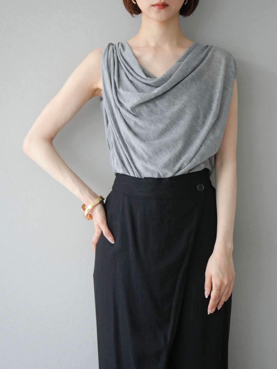 [予約]ビーズチェーン付ドレープトップス/グレー