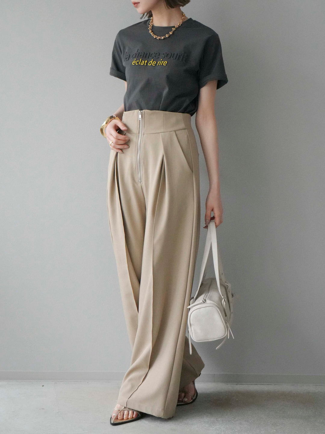 [予約]ラウンドZIPサイドポケットハンドバック/オフ