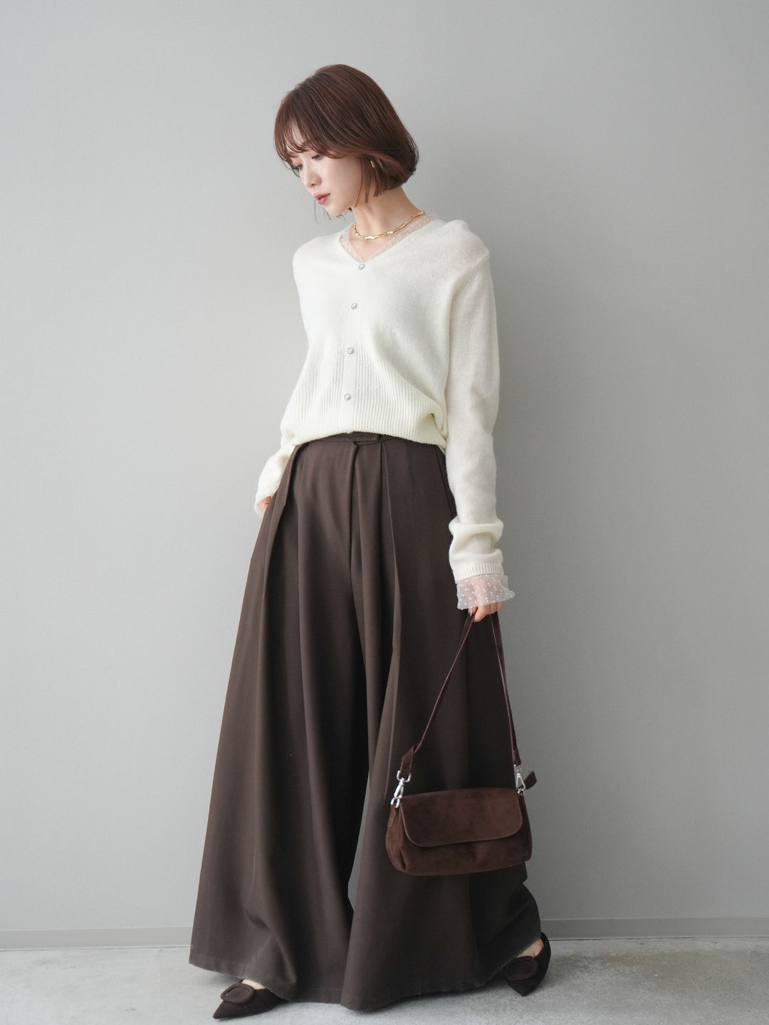 [SET]ドットチュールレイヤードボタンニットトップス+テープベルトタックバギーパンツ(2set)