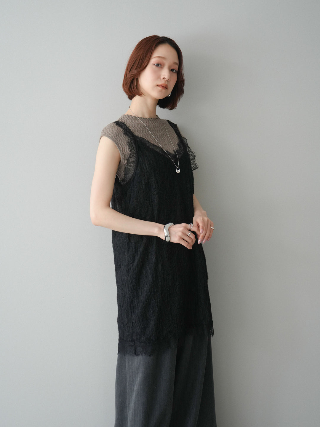 [予約]レース切替ジャガードニットロングキャミソール/black