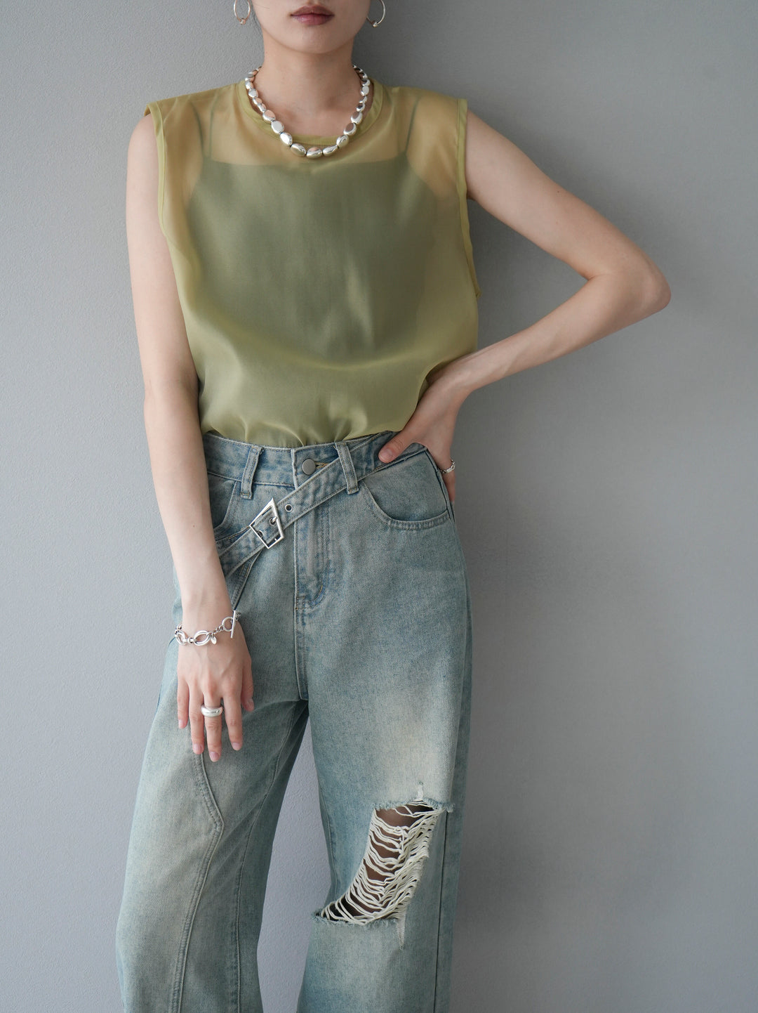 [SET] Organdy sleeveless top + belt asymmetrical damaged denim (2set)